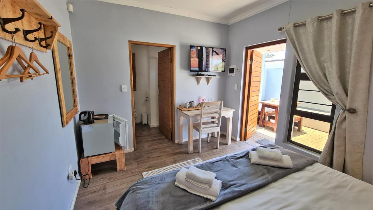 Tiende Laan Bed & Breakfast And Self-Catering Walvis Bay Eksteriør bilde