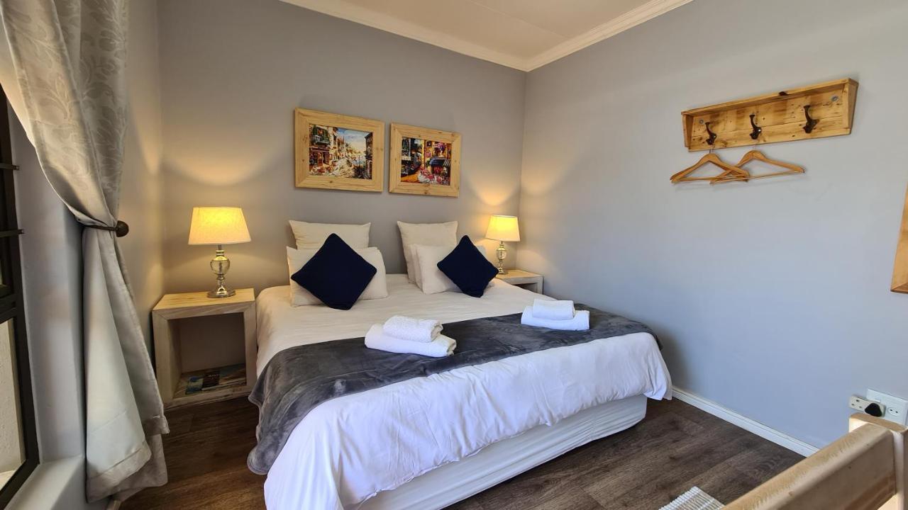 Tiende Laan Bed & Breakfast And Self-Catering Walvis Bay Eksteriør bilde