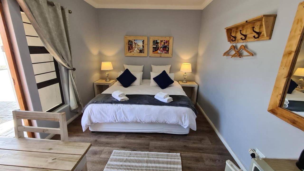 Tiende Laan Bed & Breakfast And Self-Catering Walvis Bay Eksteriør bilde