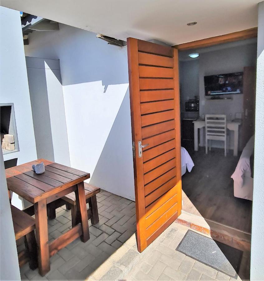 Tiende Laan Bed & Breakfast And Self-Catering Walvis Bay Eksteriør bilde