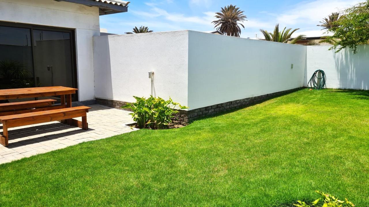 Tiende Laan Bed & Breakfast And Self-Catering Walvis Bay Eksteriør bilde