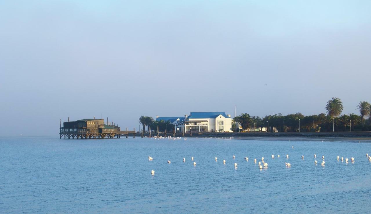 Tiende Laan Bed & Breakfast And Self-Catering Walvis Bay Eksteriør bilde