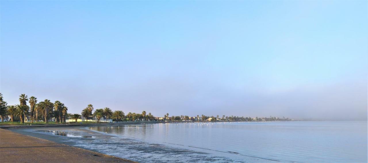 Tiende Laan Bed & Breakfast And Self-Catering Walvis Bay Eksteriør bilde