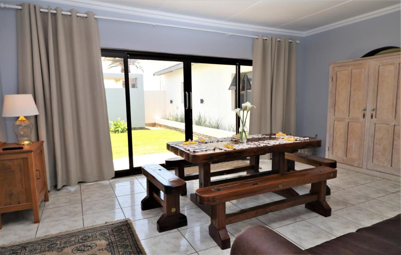 Tiende Laan Bed & Breakfast And Self-Catering Walvis Bay Eksteriør bilde