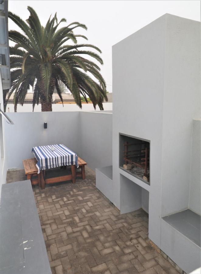 Tiende Laan Bed & Breakfast And Self-Catering Walvis Bay Eksteriør bilde