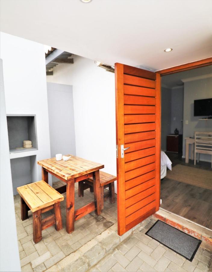 Tiende Laan Bed & Breakfast And Self-Catering Walvis Bay Eksteriør bilde