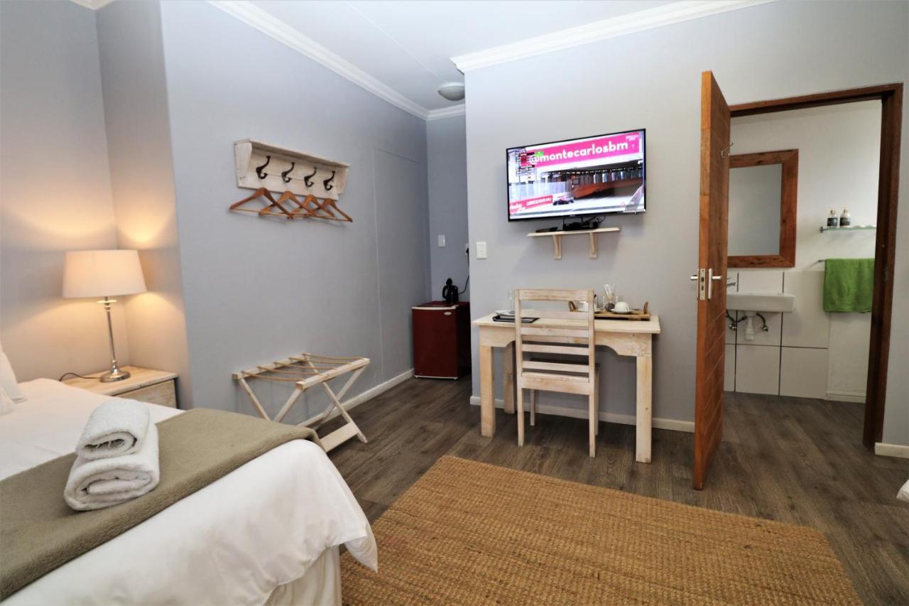 Tiende Laan Bed & Breakfast And Self-Catering Walvis Bay Eksteriør bilde