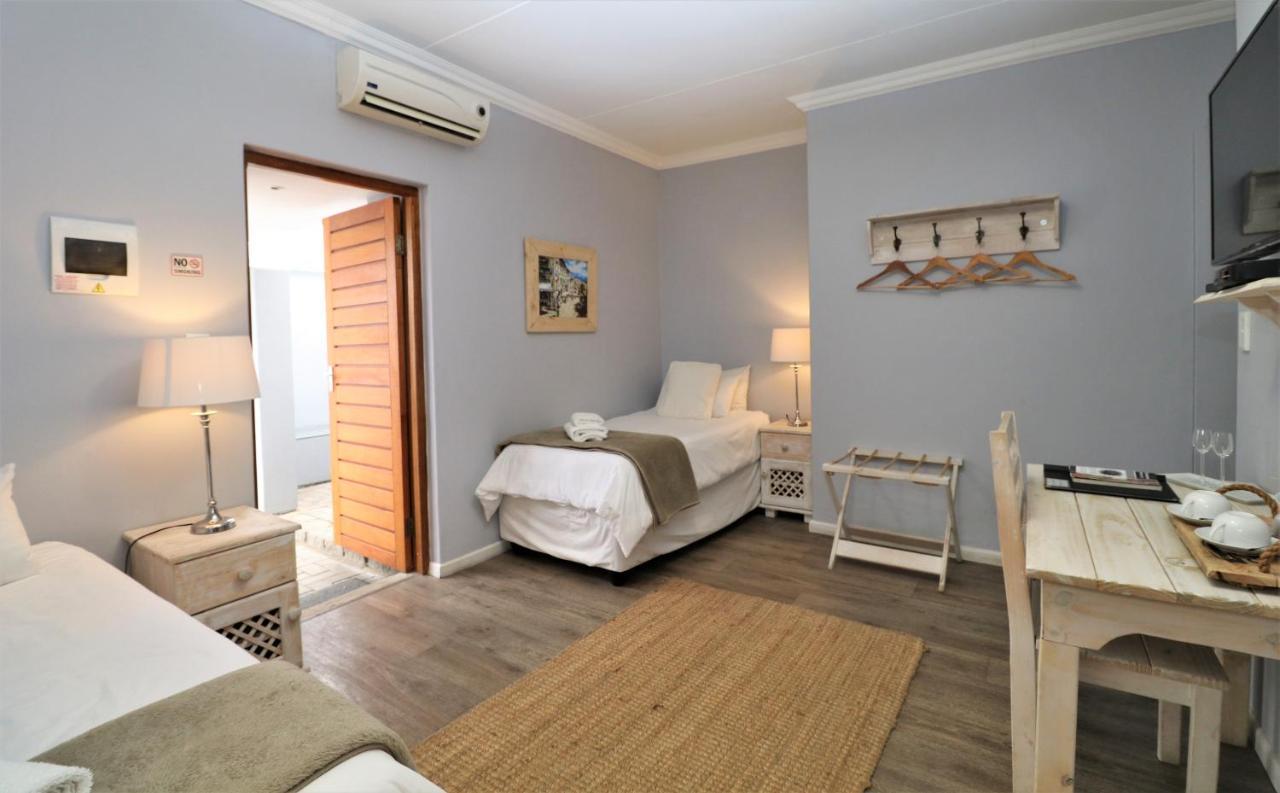 Tiende Laan Bed & Breakfast And Self-Catering Walvis Bay Eksteriør bilde